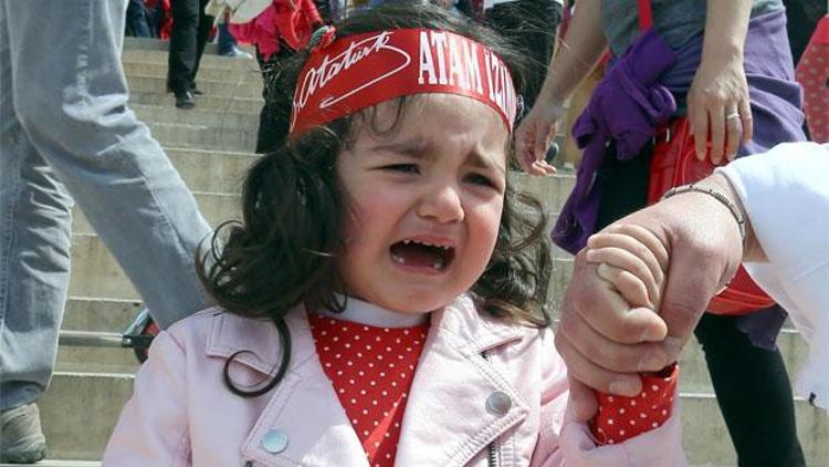 2,5 yaşındaki Düş, Atatürk uyansın diye ağladı