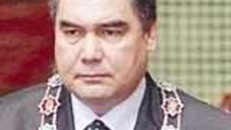 New Turkmen leader Berdimuhammedov takes up duties
