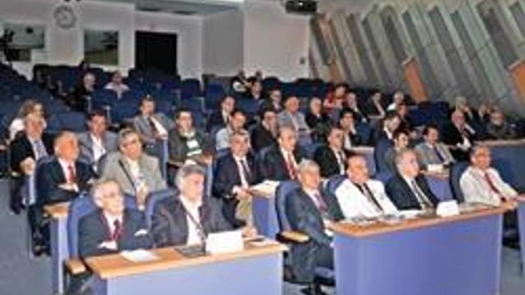 İZVAK’tan seminer