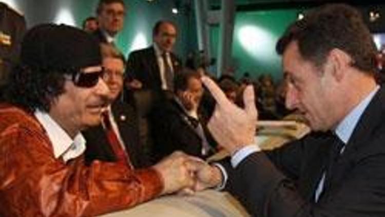 Kaddafi Sarkozy’ye 50 milyon euro verdi