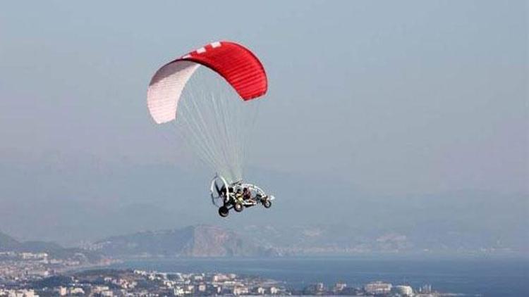 Antalyada paramotor düştü: 2 kişi öldü