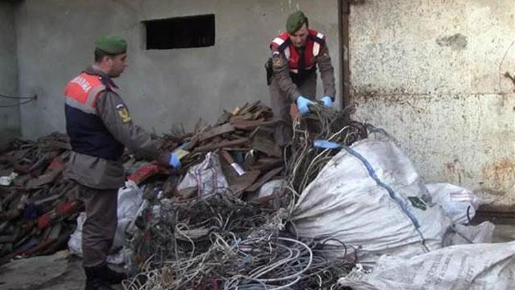 Kablo hırsızlarını jandarma yakaladı