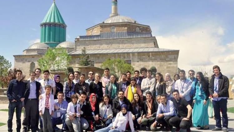 8 ülkeden 41 genç lider yurtdışı Türkleri tartıştı
