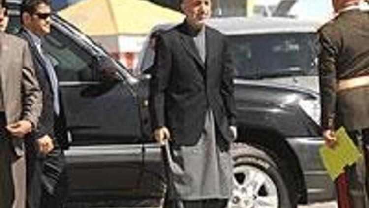 Karzai suikast girişiminden kurtuldu