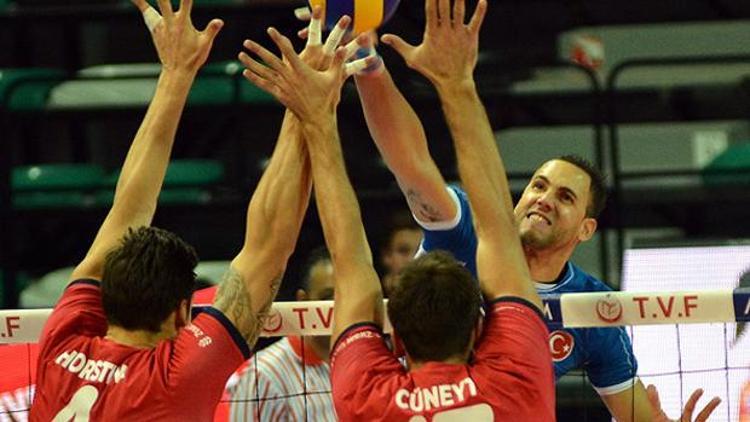 Halkbank’tan lidere çelme