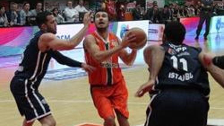 Banvit seride öne geçti