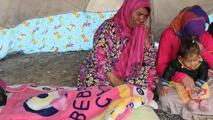 Adanada çadırda kalan bebek soğuktan hayatını kaybetti