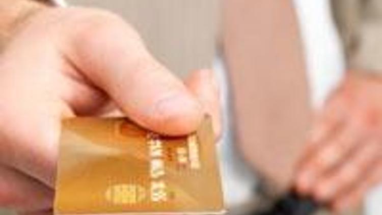 Kredi kartı aidatı nasıl geri alınır