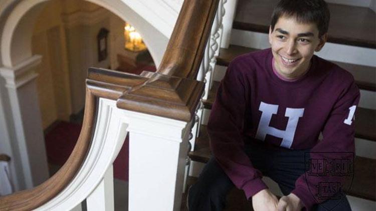 Türk genci Harvard birincisi oldu