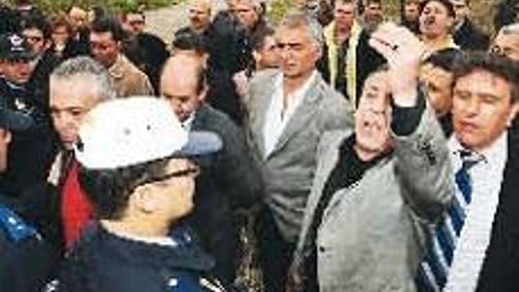 Bakan Eroğlu’na işçi protestosu