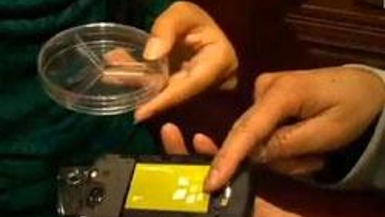 Eesha Khare, cep telefonunu 30 saniyede şarj eden cihaz geliştirdi