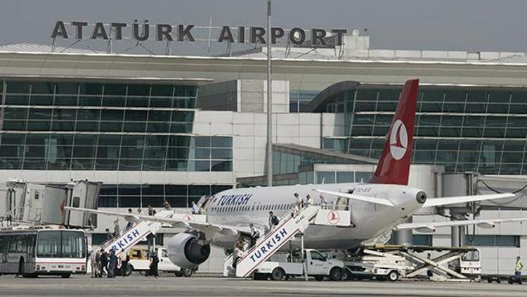 Atatürk Havalimanında bagaj sistemi arızalandı