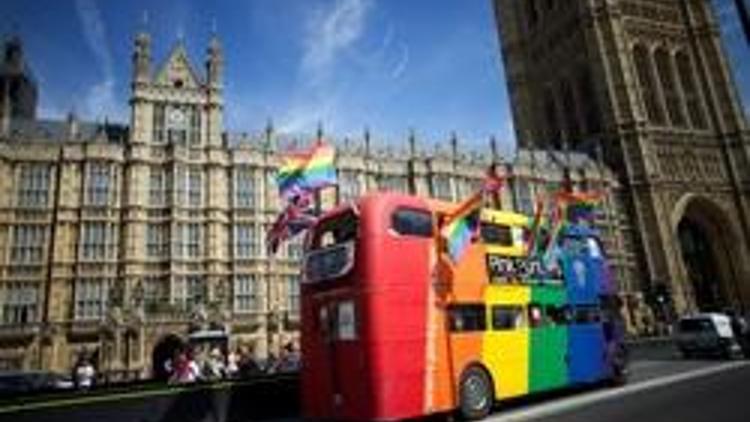 İngilterede eşcinsel evlilik artık yasal