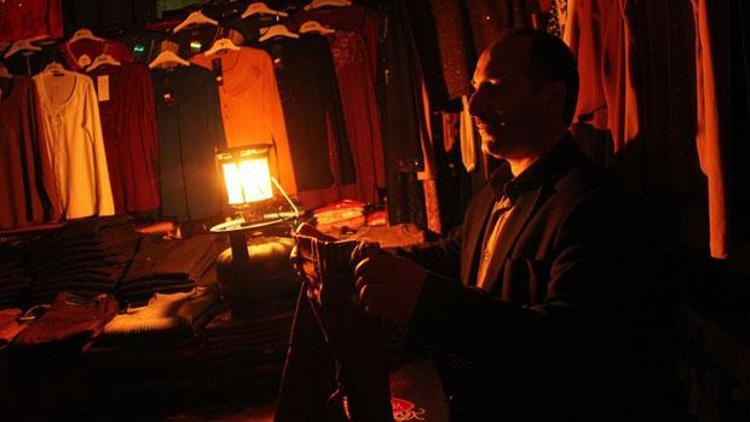 İstanbulun her iki yakasında da elektrik kesintisi sürüyor