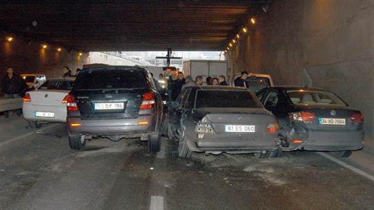 Trabzonda zincirleme trafik kazası: 7 yaralı