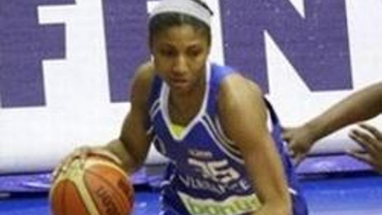 McCoughtry şarkıcı oldu