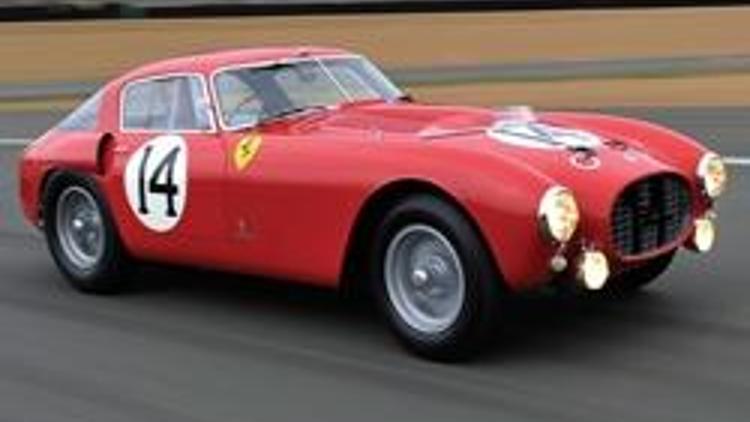 Ferrari rekor fiyata satıldı
