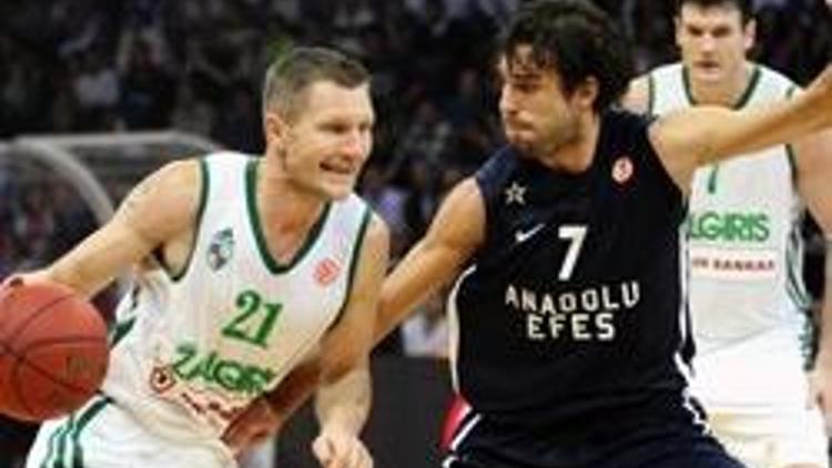 Anadolu Efes evinde Zalgirise direnemedi