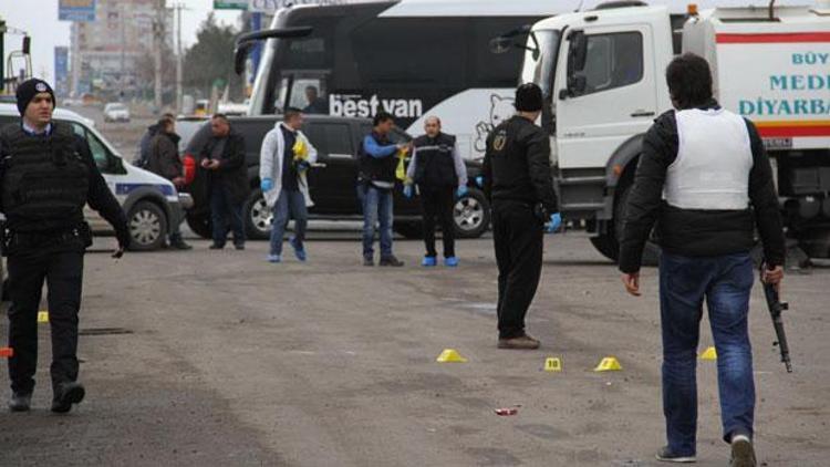 Diyarbakırda kapkaçcılar polise ateş açtı: 1 yaralı