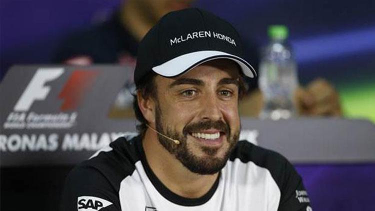 Fernando Alonso pistlere dönüyor