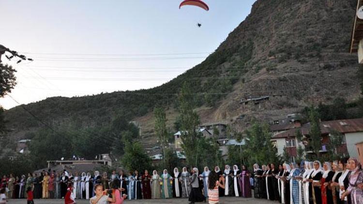 Kato Dağında yamaç paraşütü ile uçtular