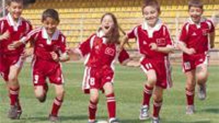 Üç Türk çocuğu Dünya Kupası’nda