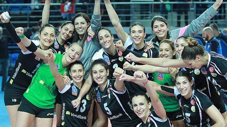 VakıfBank son haftaya liderlikle girdi