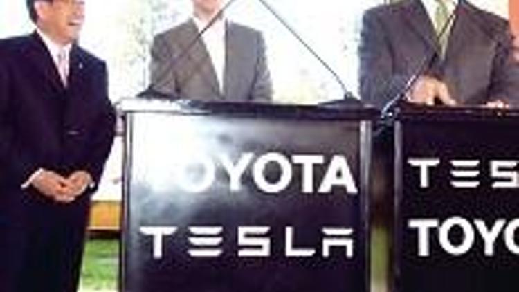 Toyota, elektrikli otoya ABD’de Tesla yatırımıyla asılacak