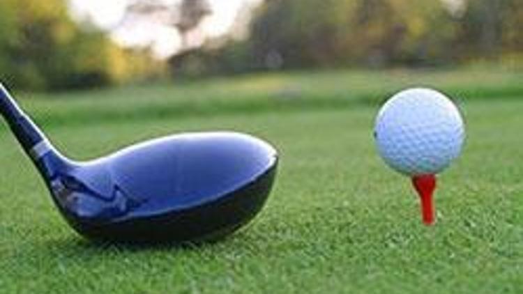 Ünlü isimler golf turnuvasında birleşti