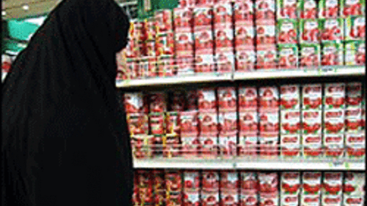 İran temel tüketim malları stokluyor