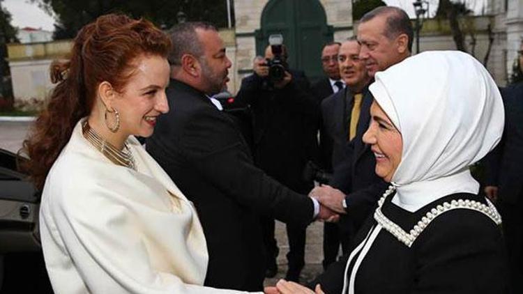 Cumhurbaşkanı Erdoğan Fas Kralını ailesiyle birlikte kabul etti