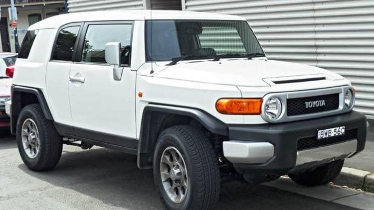 Toyota 13 bin SUV tipi aracını geri çağırıyor