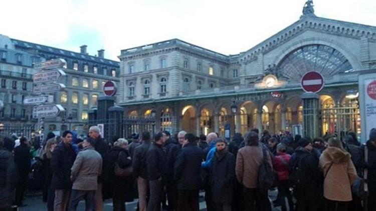 Pariste tren istasyonu bomba paniği