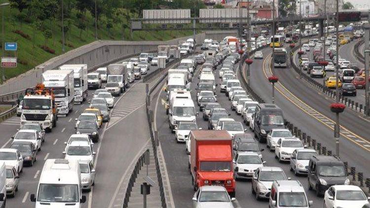 İstanbulda bugün bu yollar trafiğe kapatıldı