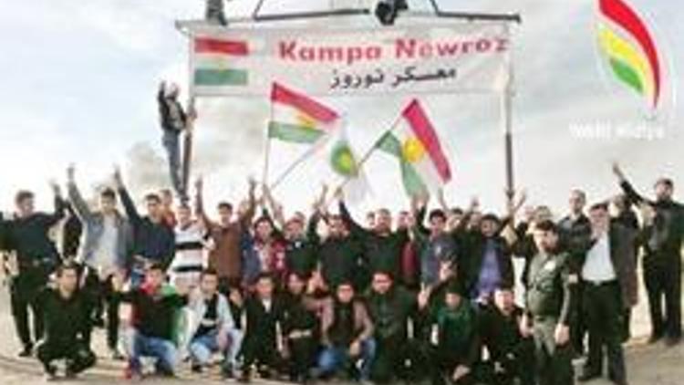 Suriyeli Kürtler bayrak savaşında