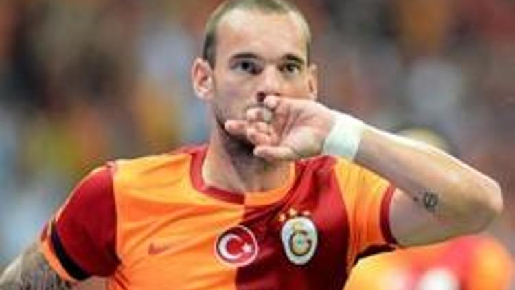 Sneijder: Mutluyum, Galatasarayda kalacağım