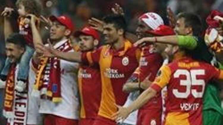 Galatasaraylı oyuncuların şampiyonluk mesajları