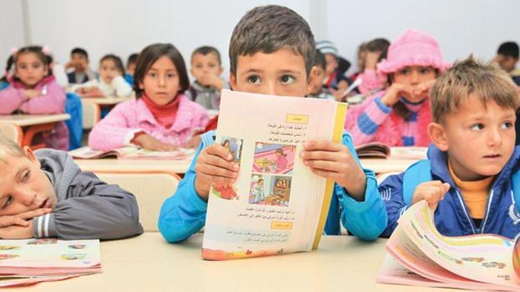 200 bin Suriyeli çocuk okulsuz