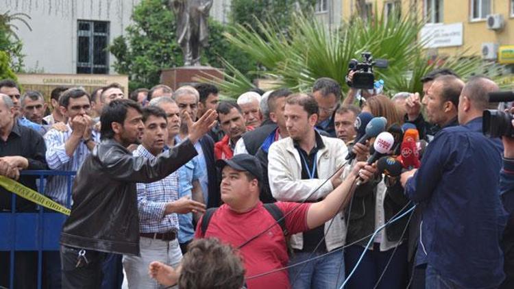 Sendika başkanı Adliye binasına sığındı