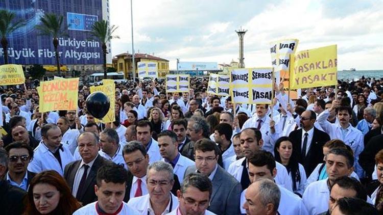 İzmirde beyaz protesto