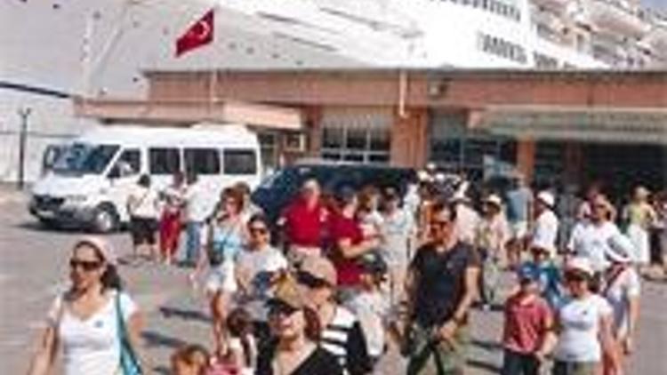 Turizm Izmir’in yüzünü güldürüyor