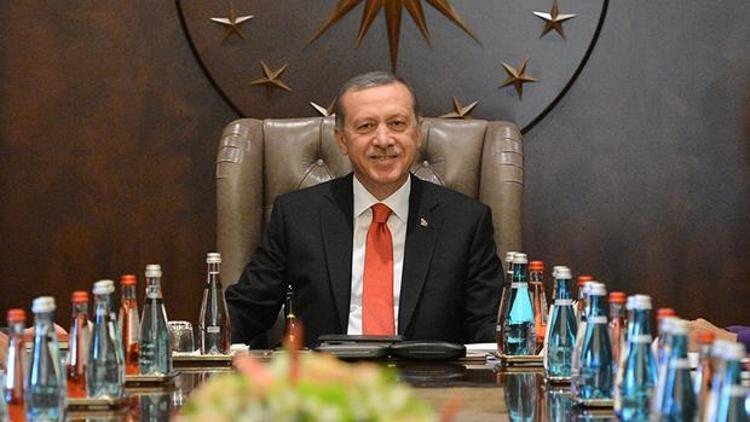 Erdoğan’dan Köşkte MİT personeline takdirname