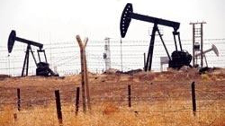 Suriye 250 kuyuda petrol üretimini durdurdu