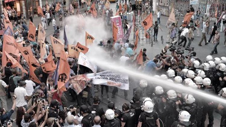 Taksimde polisten müdahale