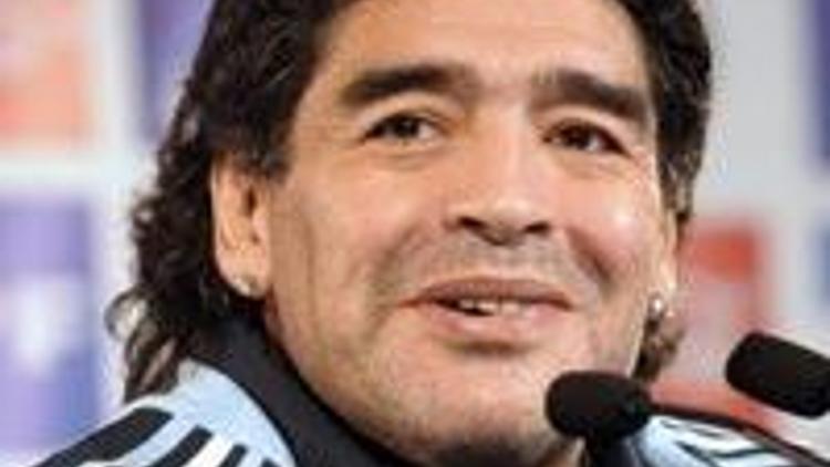 Maradonaya Fransada büyük ilgi