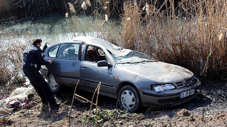 Otomobil şarampole yuvarlandı: 2 ölü, 3 yaralı