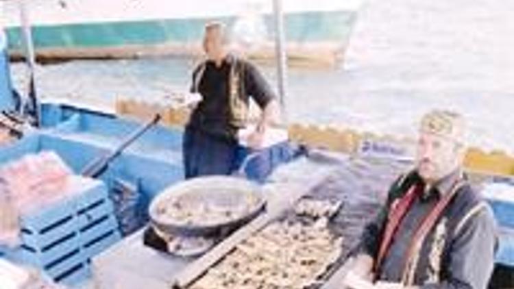 Köprüde balık-ekmek satmanın yıllık kirası 55 bin YTL oldu