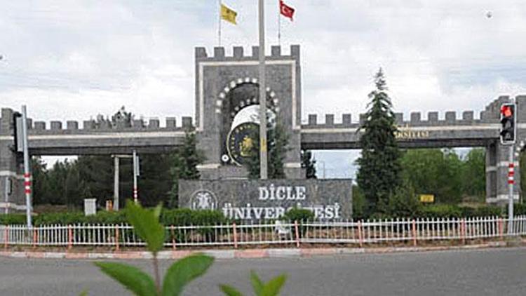 Dicle Üniversitesi’nde iki istifa