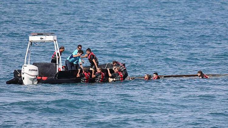 Libyada tekne battı: 4 ölü, 74 kayıp