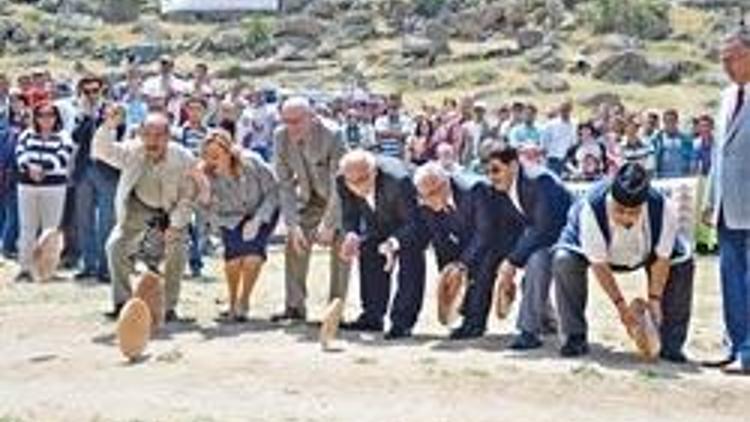 Tepreş Şenliği’nde kalakay yuvarlama